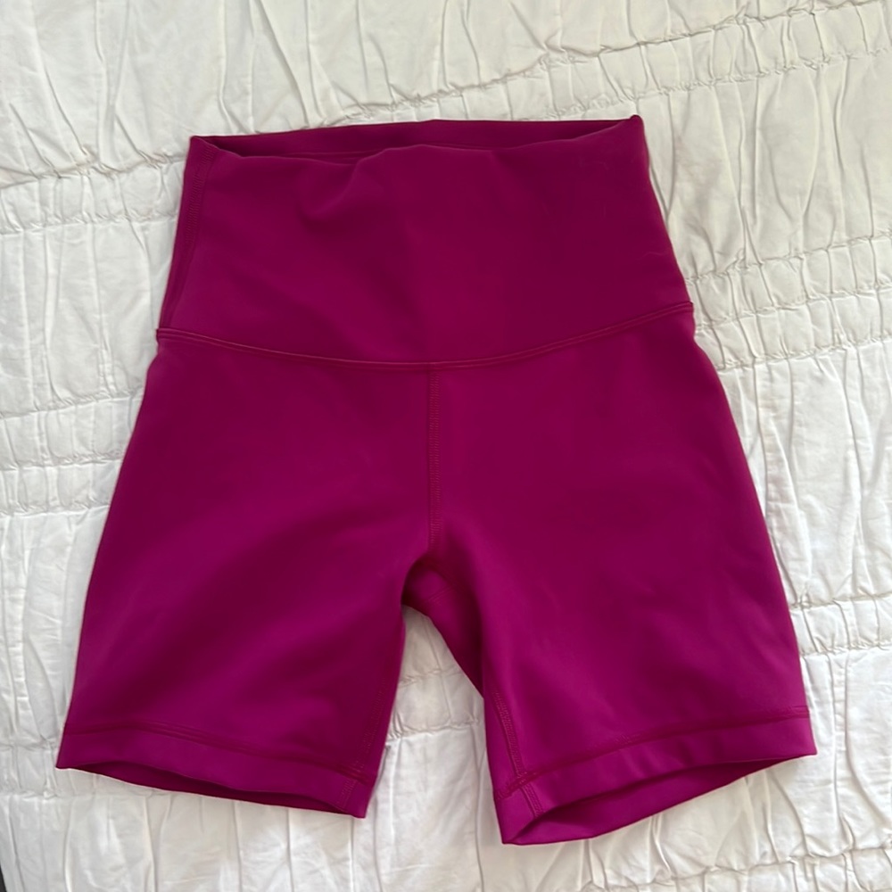 Lululemon ‘Magenta Purple’ Wunder Train High-Rise Bike Short 6” Size 4